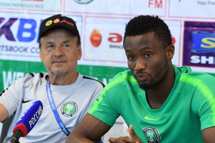 Rohr meets with press