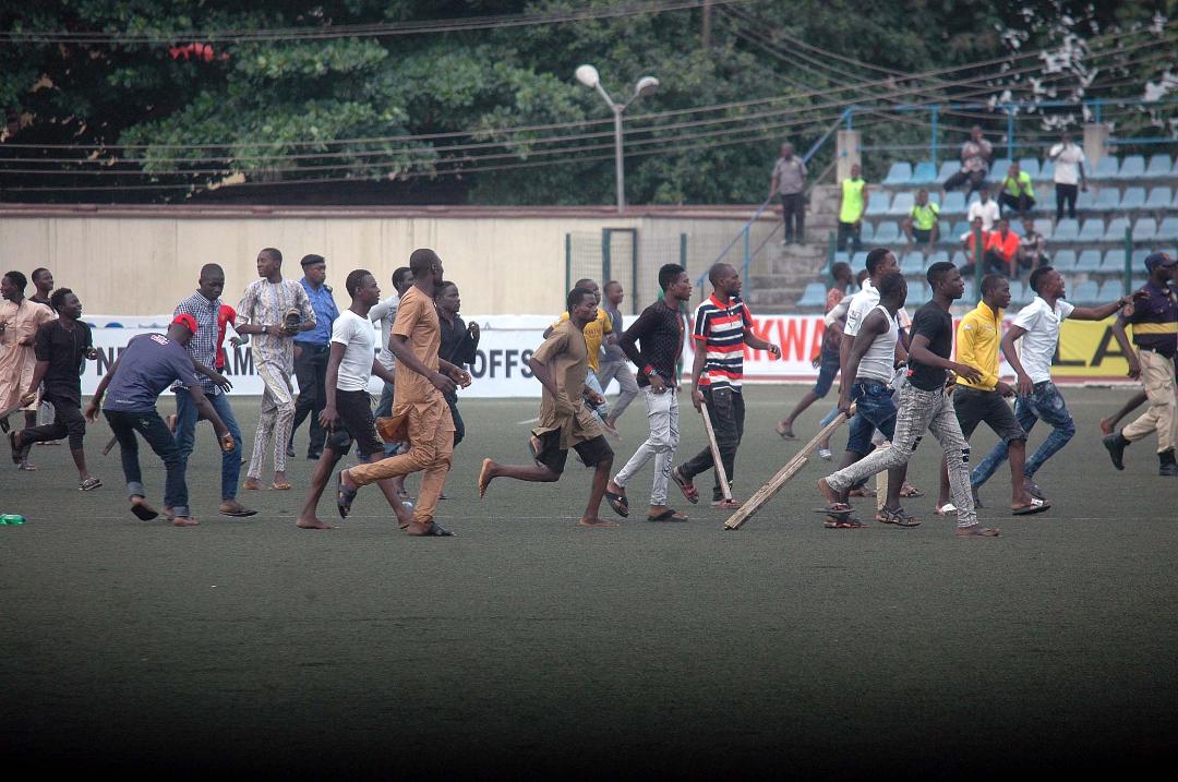 Pillars fans go wild at Agege Stadium