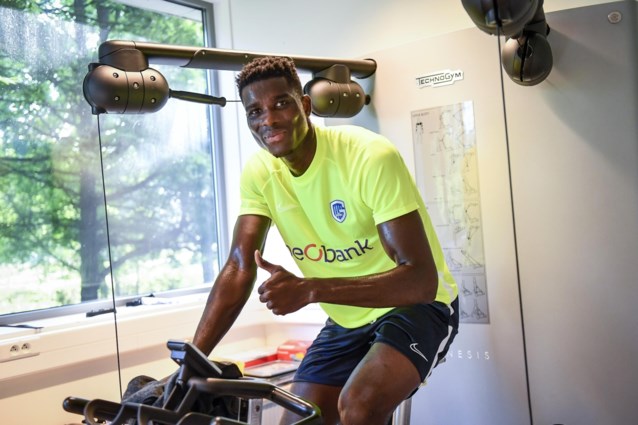 Onuachu seals €6 million deal with Racing Genk