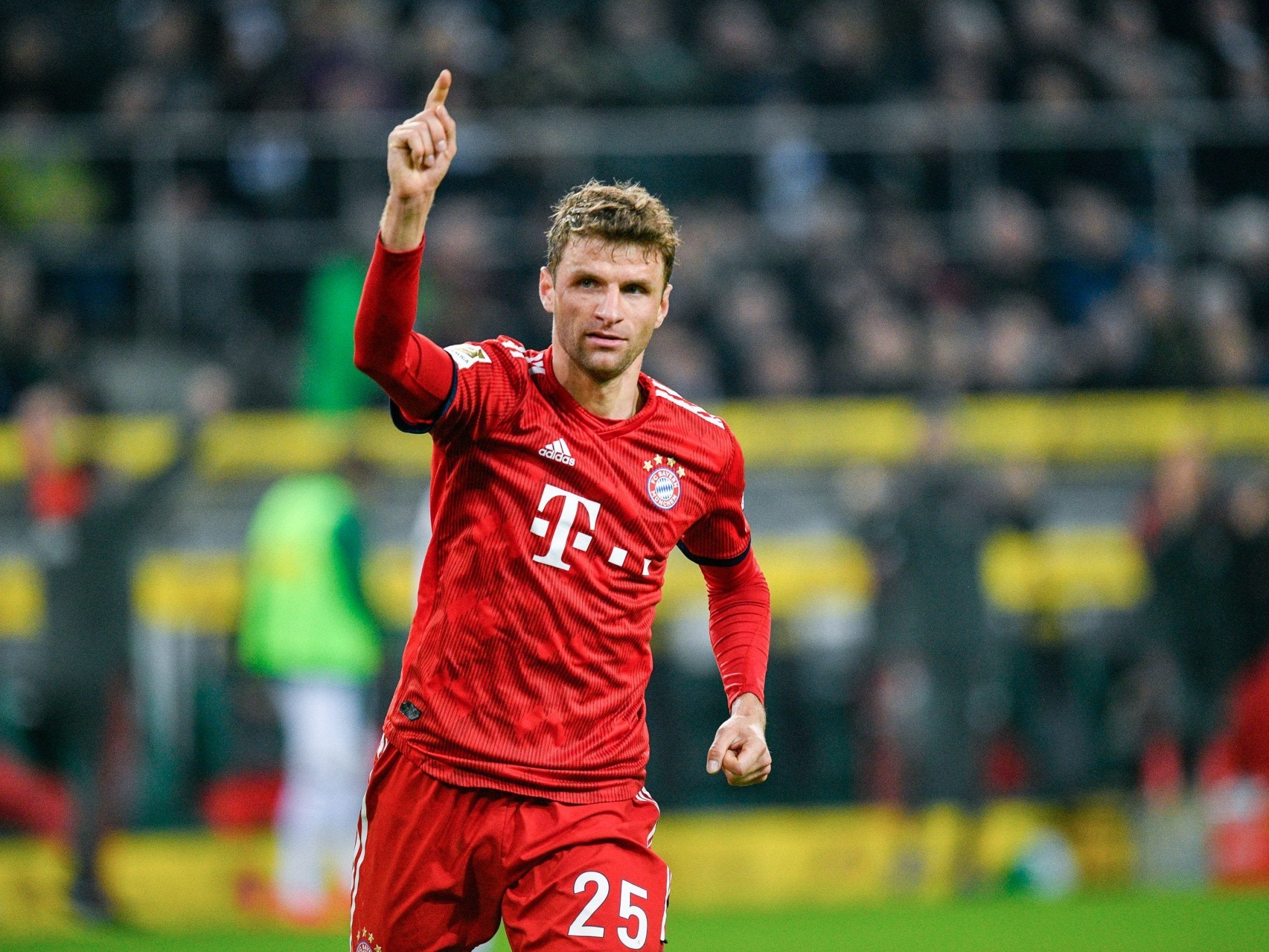 Manchester United 'make initial enquiries for Thomas Muller'