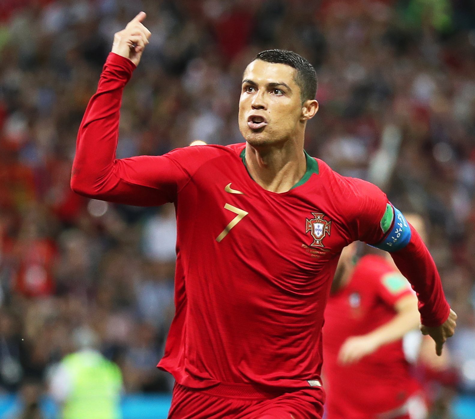 Ukraine reach Euro 2020 as Ronaldo scores 700th career goal