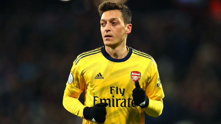 Ozil in Turkey as Arsenal prepare for FA Cup final