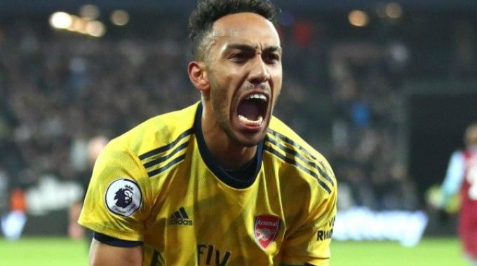 Aubameyang brother assures  Arsenal fans about new contract