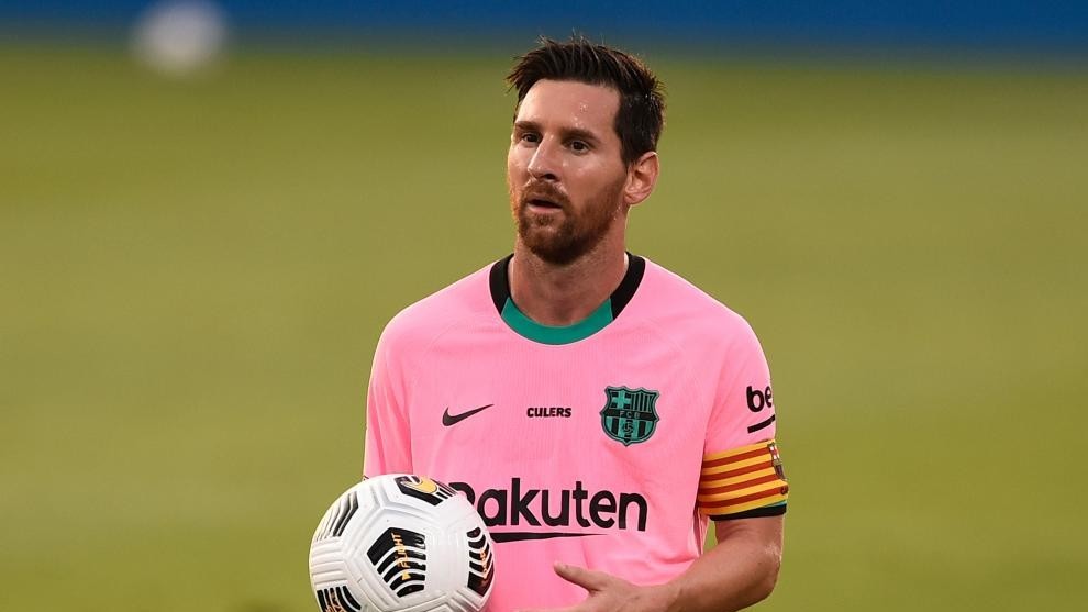 Roberto hopes Progressive Barcelona can convince Messi to stay