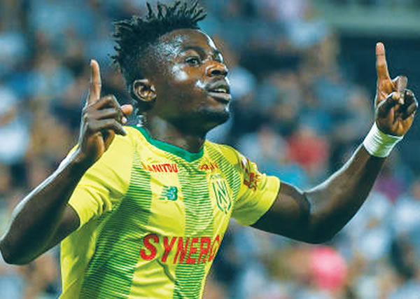 Yobo urges Moses Simon to join Everton