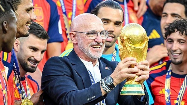 De la Fuente warns Spain to forget World Cup glory ahead of England clash